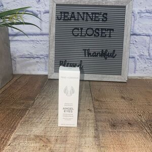 Angel Eyes Eyeshadow Primer by True + Luscious - light nude